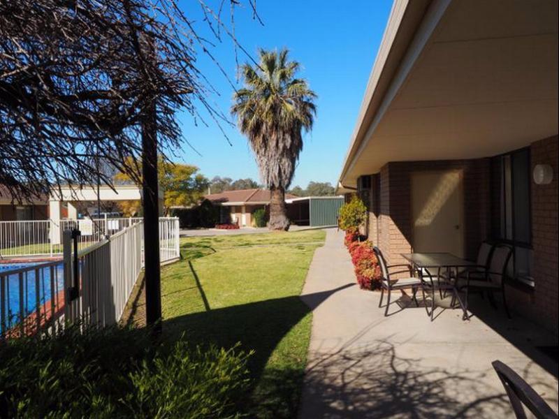 Jacaranda Holiday Units Swan Hill Exterior photo